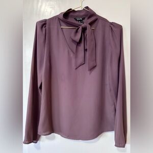 Streetwear Society| Mauve V-Neck Lightweight Blouse with Neck Bow Detail Sz S
